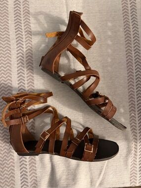 Forever 21 Women’s Brown Strappy Gladiator Sandals Size 7